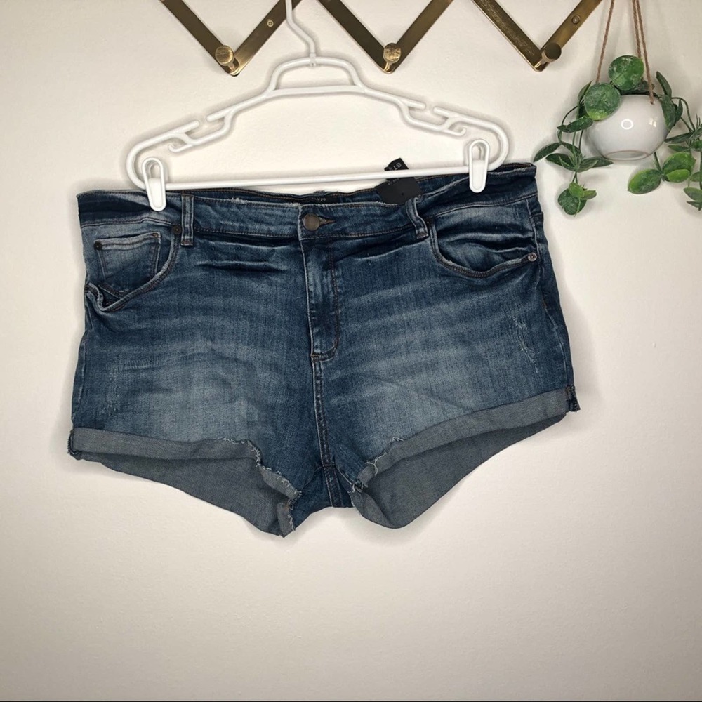 STS Blue Jean Denim Shorts Cuffed Bottom Size 34